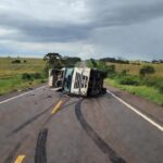 Acidente de caminhão na BR-163 no Paraná, Brasil