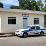 Fachada de delegacia da Polícia Civil em Guajará-Mirim durante investigação