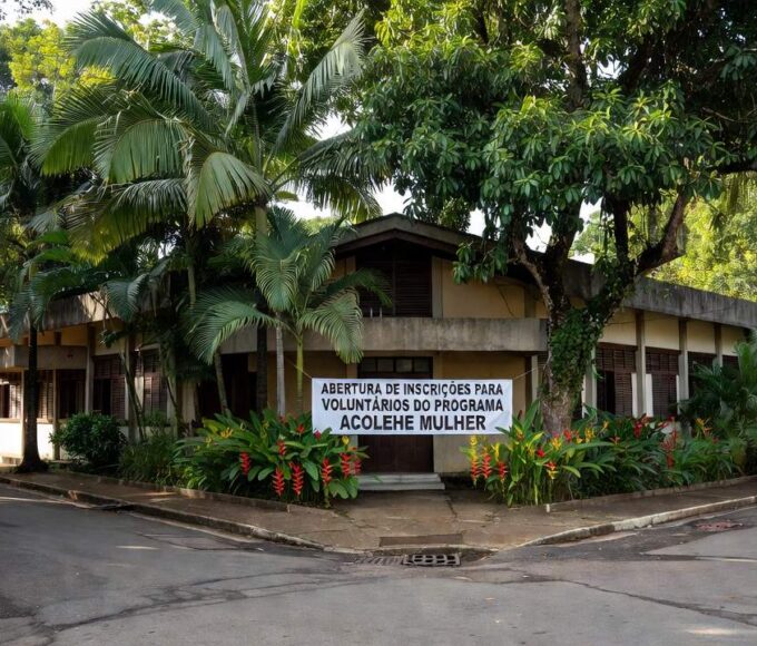 Fachada da Prefeitura de Porto Velho representando inscrições para voluntários do Acolhe Mulher