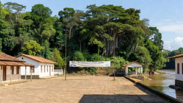 Praça em Porto Velho simbolizando pré-candidatura a deputado federal por Rondônia