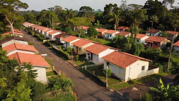 Conjunto de casas populares sorteadas em Ji-Paraná, Rondônia