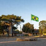 Praça pública em Vilhena, Rondônia, cenário de lançamento de pré-candidatura