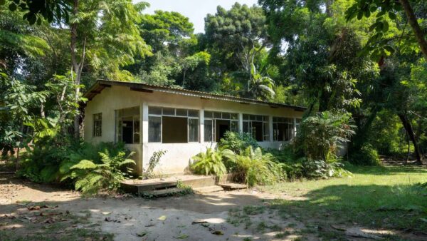 Escola pública em Porto Velho representando reajuste do piso salarial de professores