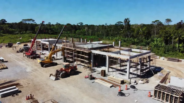 Obra da terceira fase da nova rodoviária em Espigão d’Oeste, Rondônia
