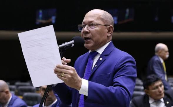 A faísca que incendiou Brasília: como Coronel Chrisóstomo iniciou a batalha que levou a CPMI do INSS aos grandes operadores do esquema