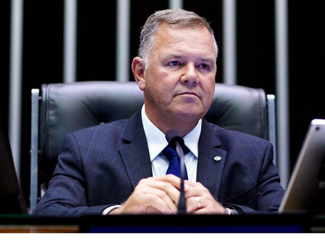 Lúcio Mosquini sai do MDB após TRE-RO reprovar contas e migra para o PL antes de 2026