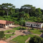 Vista panorâmica de Rolim de Moura e Cerejeiras em Rondônia celebrando 43 anos de emancipação.