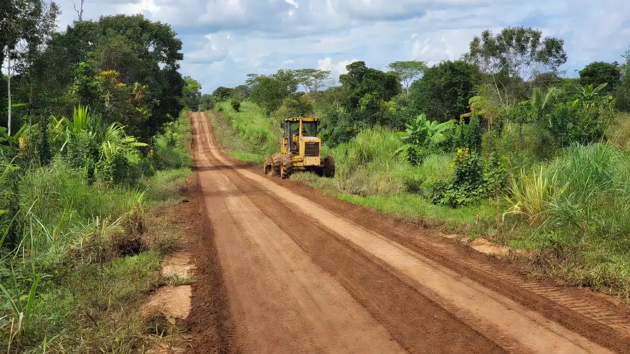 Estrada rural patrolada em Tarilândia, Jaru, Rondônia