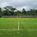 Campo de futebol em estádio de Rondônia para final do Rondoniense Série B