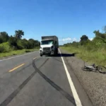 Acidente na BR-364 em Ariquemes com caminhão e bicicleta