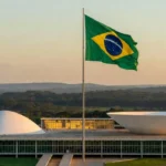 Congresso Nacional em Brasília com elementos da Amazônia representando Rondônia