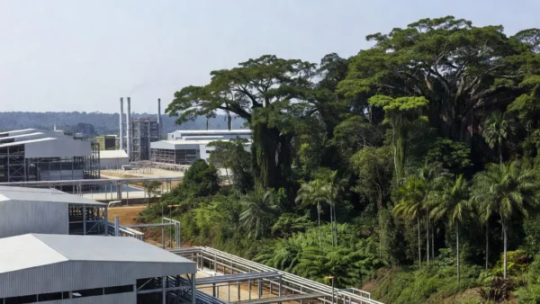 Área industrial em Rondônia representando foco em industrialização para candidatura ao Senado