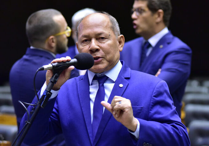 Coronel Chrisóstomo destina R$ 9,85 milhões para reduzir filas de cirurgias em Rondônia