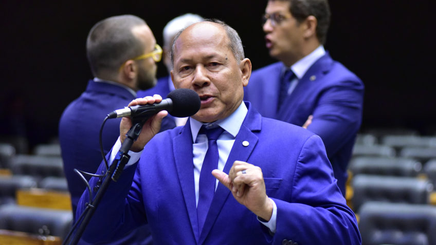 Coronel Chrisóstomo destina R$ 9,85 milhões para reduzir filas de cirurgias em Rondônia