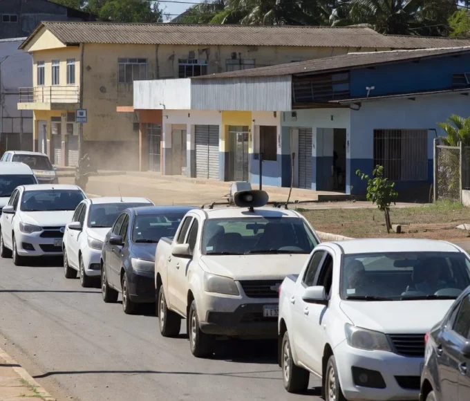 Carreata de campanha política nas ruas de Ariquemes, Rondônia